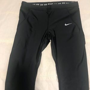 Nike Tight Fit 7/8 Pants